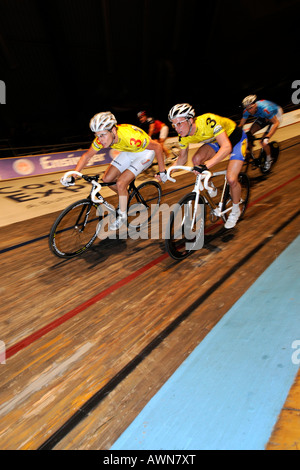 Leif LAMPATER GER links und Iljo KEISSE BEL direkt am Sixdays 2008 Stuttgart, Baden-Württemberg, Deutschland Stockfoto