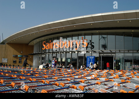 Sainsbury Supermarkt, North Greenwich, London, England UK Stockfoto