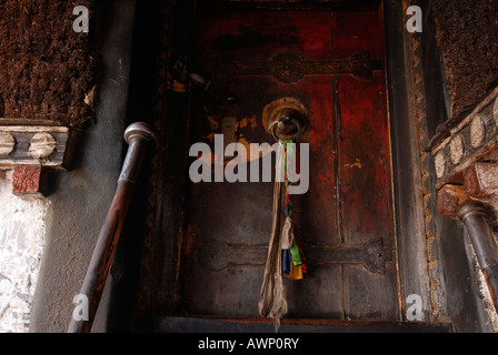 Tibetische Tür, Tashilunpo Kloster, Shagatse, Tibet, China, Asien Stockfoto