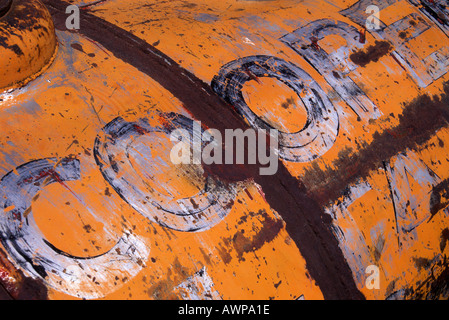 Eine Nahaufnahme von einem alten verrosteten Cooper Lagertank. Stockfoto