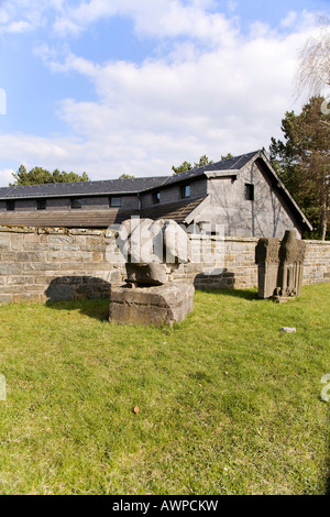 Ehemalige NS-Ordensburg Vogelsang (nationalsozialistische Estate), NS-Zeit Skulpturen, Eifel, Nordrhein-Westfalen, Deutschland, Europa Stockfoto