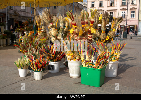 Europa Polen Krakau Krakau Ostern Dekorationen Marktplatz Rynek Glowny Stockfoto