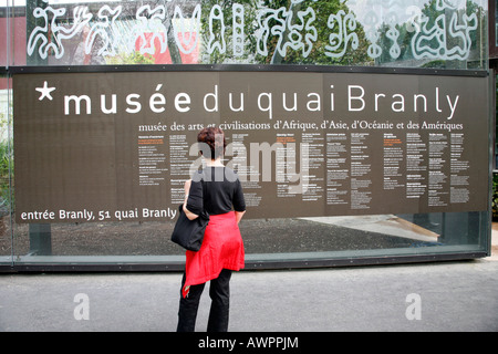 Musée du Quai Branly auf der Seine in Paris, Frankreich, Europa Stockfoto