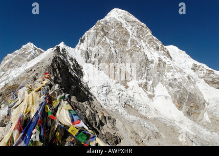 Kala Patthar peak (5550) mit Pumpen-Ri (7165), Mount Everest-Region, Sagarmatha Nationalpark, Khumbu, Nepal Stockfoto