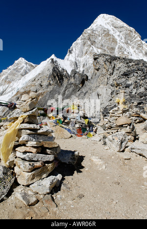 Kala Patthar peak (5550) mit Pumpen-Ri (7165), Mount Everest-Region, Sagarmatha Nationalpark, Khumbu, Nepal Stockfoto