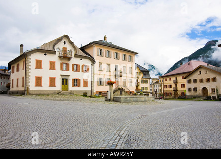 Historischen Stadtplatz, Sent, Unterengadin, Symbole/Graubünden, Schweiz, Europa Stockfoto