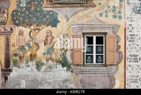 Clagluena Haus, historisches Gebäude mit Sgraffito Wand Dekor und Wand-Wandbilder, bis 1647, Ardez, Unterengadin, Graubünden, Sw Stockfoto