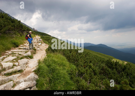 Wanderer in der Nähe Skalnaté Pleso, Slowakei Stockfoto