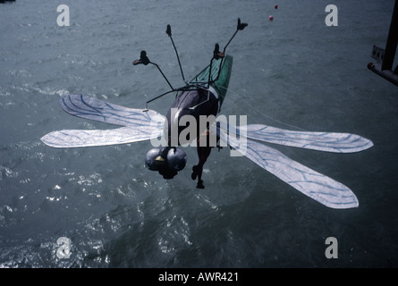 Birdman ist ein Flug-Wettbewerb für menschliche angetriebene Flugmaschinen jeden Sommer das Seebad Bognor Regis England UK Stockfoto