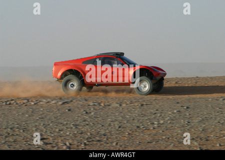 Paris-Dakar Tarek Fahrzeug Prototypen testen in Marokko, VW, Treiber, Jutta Kleinschmidt, Co-Pilot Fabrizia Pons, Marokko, Afrika Stockfoto