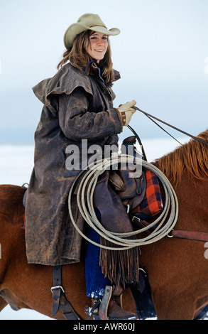 Cowgirl auf Pferd, Kanada Stockfoto