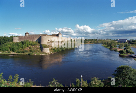 Blick auf die russische Festung Ivangorod, Narva, Estland Stockfoto