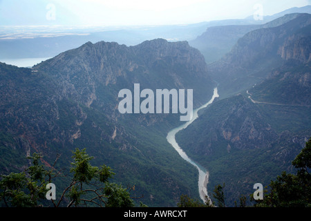 Blick auf den Kalkfelsen und geschnitzten rock Verdon, Provence, Frankreich Stockfoto