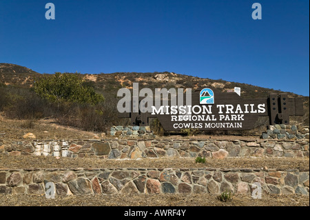 Ortseingangsschild Mission Trails Cowles Berg San Diego, Kalifornien, USA Stockfoto