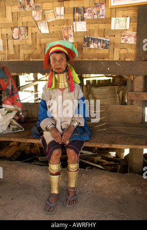 Langhals Karen Hill Tribe alte Ban Huay Mae Hong Son Provinz Northern Thailand Stockfoto
