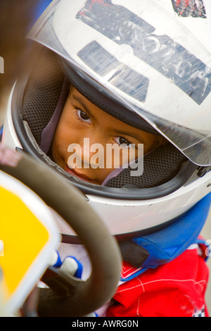 junges Mädchen Kart racing Perris riverside County Kalifornien USA Stockfoto