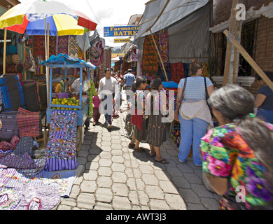 GUATEMALA CHICHICASTENANGO der größten einheimischen Markt in Guatemala ist der Markt in Chichicastenango Stockfoto