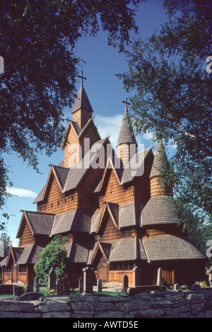 Norwegen. Tveitanbakkane-Stabkirche. Diese mittelalterlichen Stabkirchen gehören zu den ältesten hölzernen Strukturen in der Welt Stockfoto