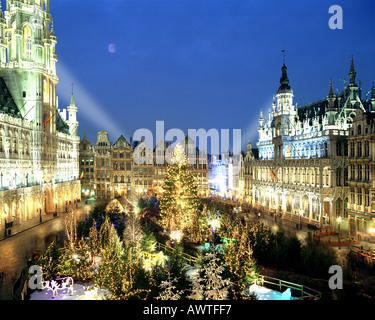 BE - BRUXELLES: Weihnachtsmarkt auf dem Marktplatz Stockfoto