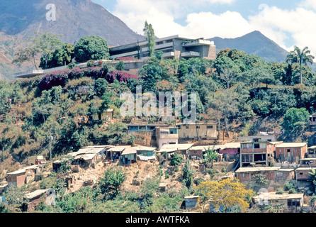 Wohlhabende Home und Barrios [Slums], Caracas, Venezuela Stockfoto