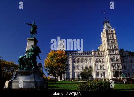 Bronzestatue, Honore Mercier, und, das Parlamentsgebäude, Quebec City, Provinz Quebec, Kanada Stockfoto