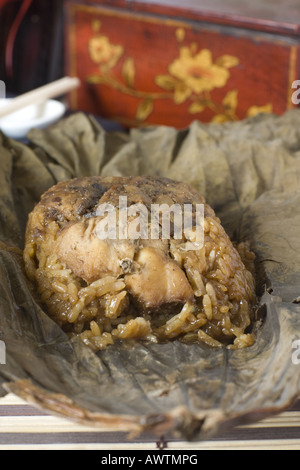 Mytisches, Chinesisch klebrigen Reis Knödel mit Huhn Stockfoto