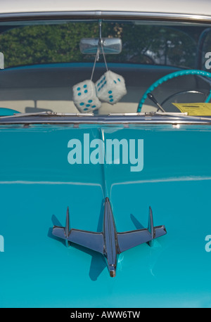 Motorhaube des Coupé Chevrolet Bel Air 1955 Stockfoto