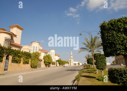 Beverly Hills Compound gehört zu den Wohngebieten für Leute mit Geld, befindet sich im 6. Oktober City, Kairo Stockfoto