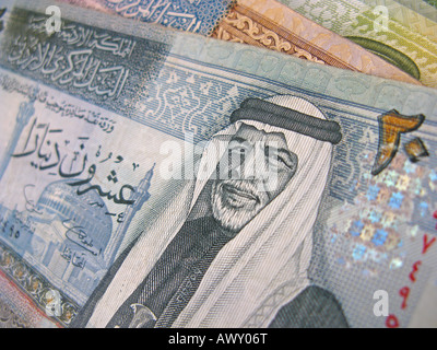 Jordanien. Haufen von jordanischen Dinar. Stockfoto