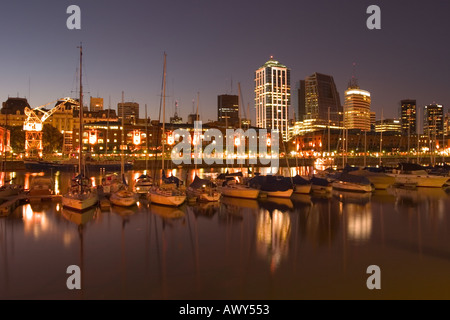 Funky Puerto Madera bei Sonnenuntergang Buenos Aires Argentinien Stockfoto