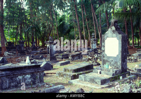 Alte Gräber von französischen Siedlern La Digue Seychellen Stockfoto