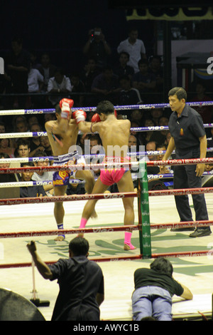 Muay Thai (Thaiboxen) Lumpini Stadion Bangkok Stockfoto