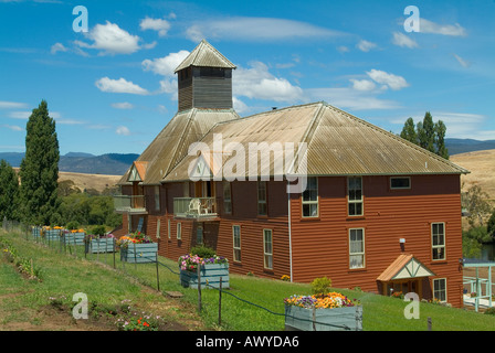 Restauriertes Oasthaus in der Nähe von New Norfolk Tasmanien. Dieses Gebäude existiert nicht mehr, da es in den frühen 2000er Jahren niedergebrannt wurde Stockfoto