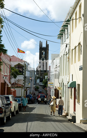 Eine typische schmale Straße in St. George's, Grenada Stockfoto