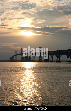 Chesapeake Bay Bridge in der Silhouette Stockfoto