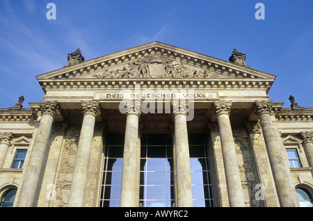 Nach oben auf dem Reichstag in Berlin, Deutschland. Stockfoto