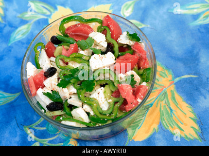 Schüssel mit griechischer Salat Stockfoto