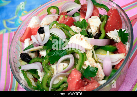 Schüssel mit griechischer Salat Stockfoto