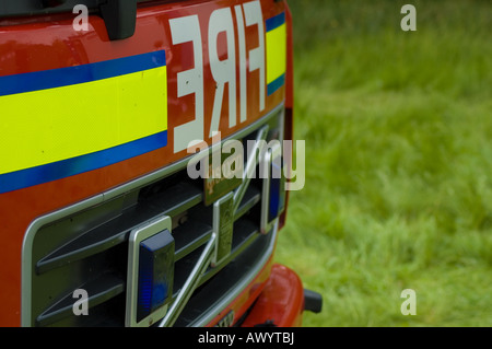 Ein abstraktes Bild von der Frontgrill ein Feuerwehrauto Stockfoto