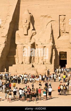 Sonne-Tempel von Ramses II in Abu Simbel, Assuan, Ägypten Stockfoto