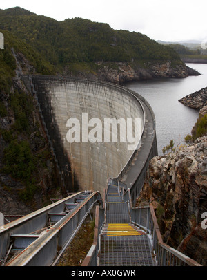 Gordon-Damm befindet sich in das Hochland von Tasmanien. Stockfoto