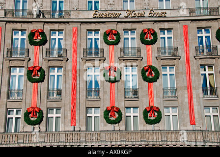 Weihnachtsschmuck im Excelsior Hotel Ernst, Köln, Nordrhein-Westfalen, Deutschland, Europa Stockfoto