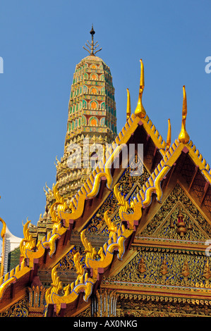 Prasat Phra Thep Bidon (königliches Pantheon) im Wat Phra Kaeo Grand Palace (Tempel des Smaragd-Buddha), Bangkok, Thailand, Südmarokko Stockfoto