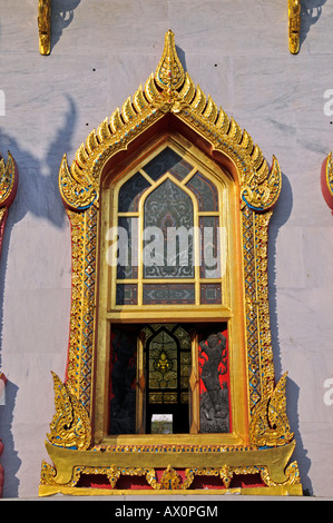 Mosaik-Fenster, Marmor-Tempel (Wat Benchamabophit), Bangkok, Thailand, Asien Stockfoto