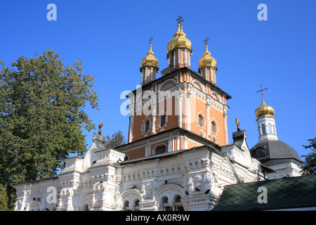 Die Gateway-Kirche der Geburt des Heiligen Johannes des Täufers, Trinity Klosters des Heiligen Sergius, Sergiyev Posad, Goldener Ring, Russland Stockfoto