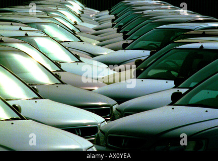 Honda Autos made in Japan und Amerika warten für den Vertrieb in Avonmouth Docks in der Nähe von Bristol Stockfoto