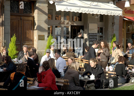 Sidewalk Café "A Jardin des Thes', Ort Sant Georges, Altstadt, Toulouse, Midi-Pyrénées, Haut-Garonne, Frankreich Stockfoto