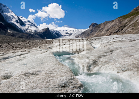 Subglazialen Stream, englacial Stream am Gletscher Pasterze zwischen Grossglockner Mountain Gruppe, Johannisberg, national Stockfoto