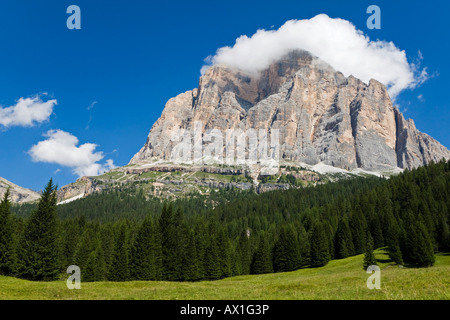 Südwand Tofana di Rozes, Tofane Gebirge, (Tofana di Rozes, Tofana di Dentro, Tofana di Mezzo), Ampezzaner Alpen, Dolom Stockfoto