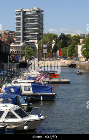 Bristol City Center Waterfront und Hafen und Umgebung Stockfoto